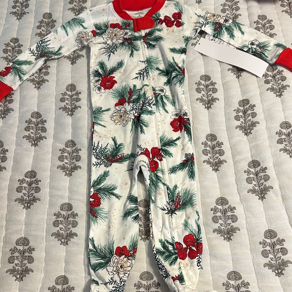 NWT Honest Co Christmas Sleeper Pajama 18 Months - Picture 1 of 1